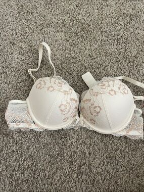Ambrielle Ivory Bra with Blush Floral Lace